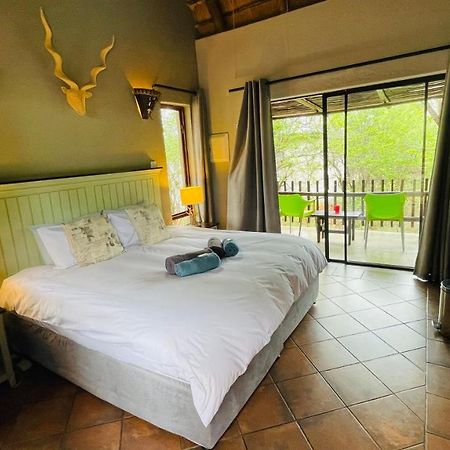 Ujabule Lodge Hoedspruit Exterior foto